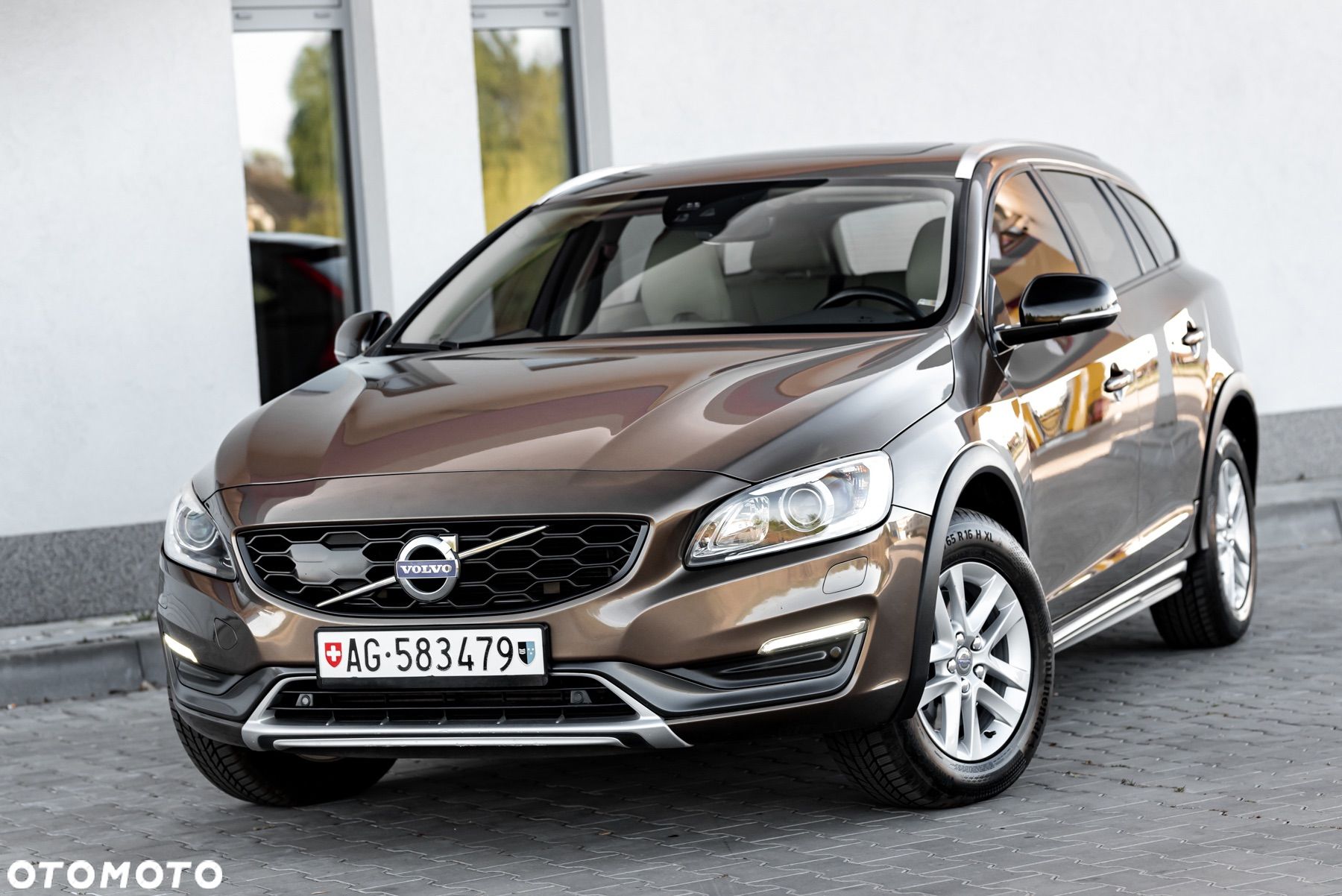 Volvo V60 Cross Country T5 Geartronic Summum - 1