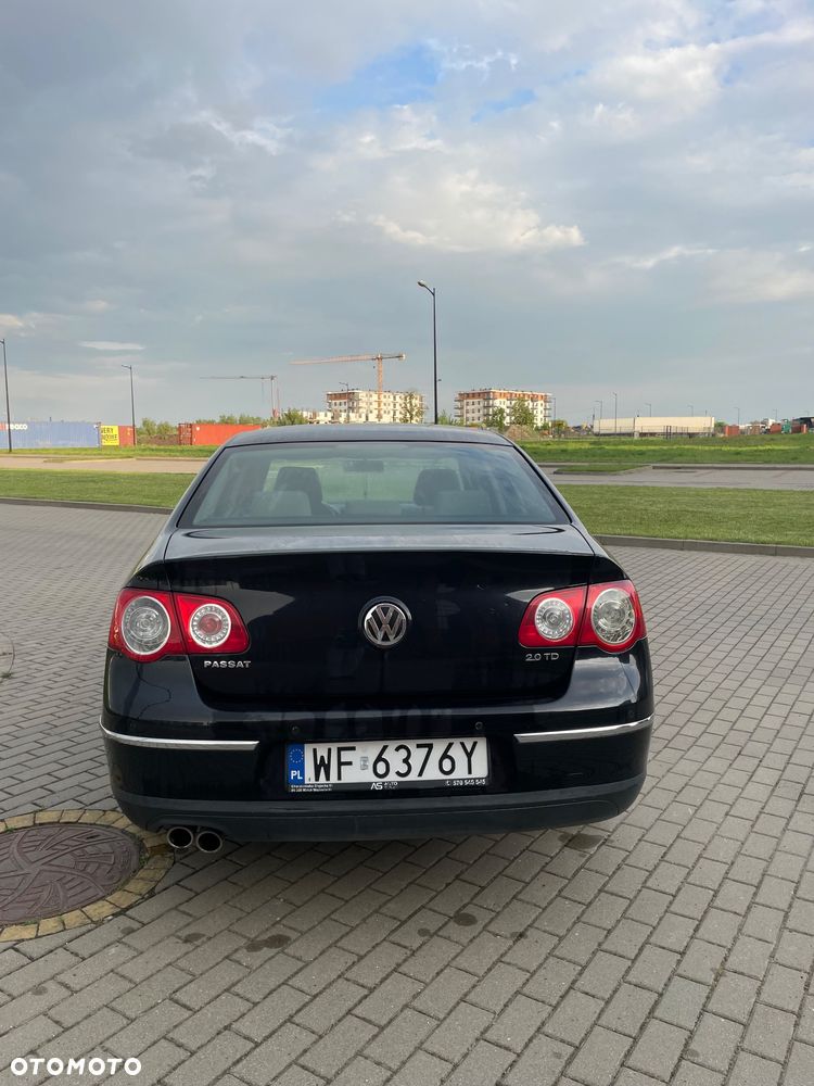 Volkswagen Passat 2.0 TDI Comfortline - 3