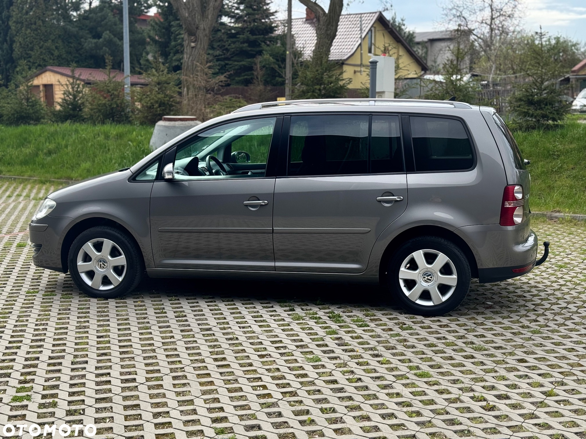 Volkswagen Touran - 6