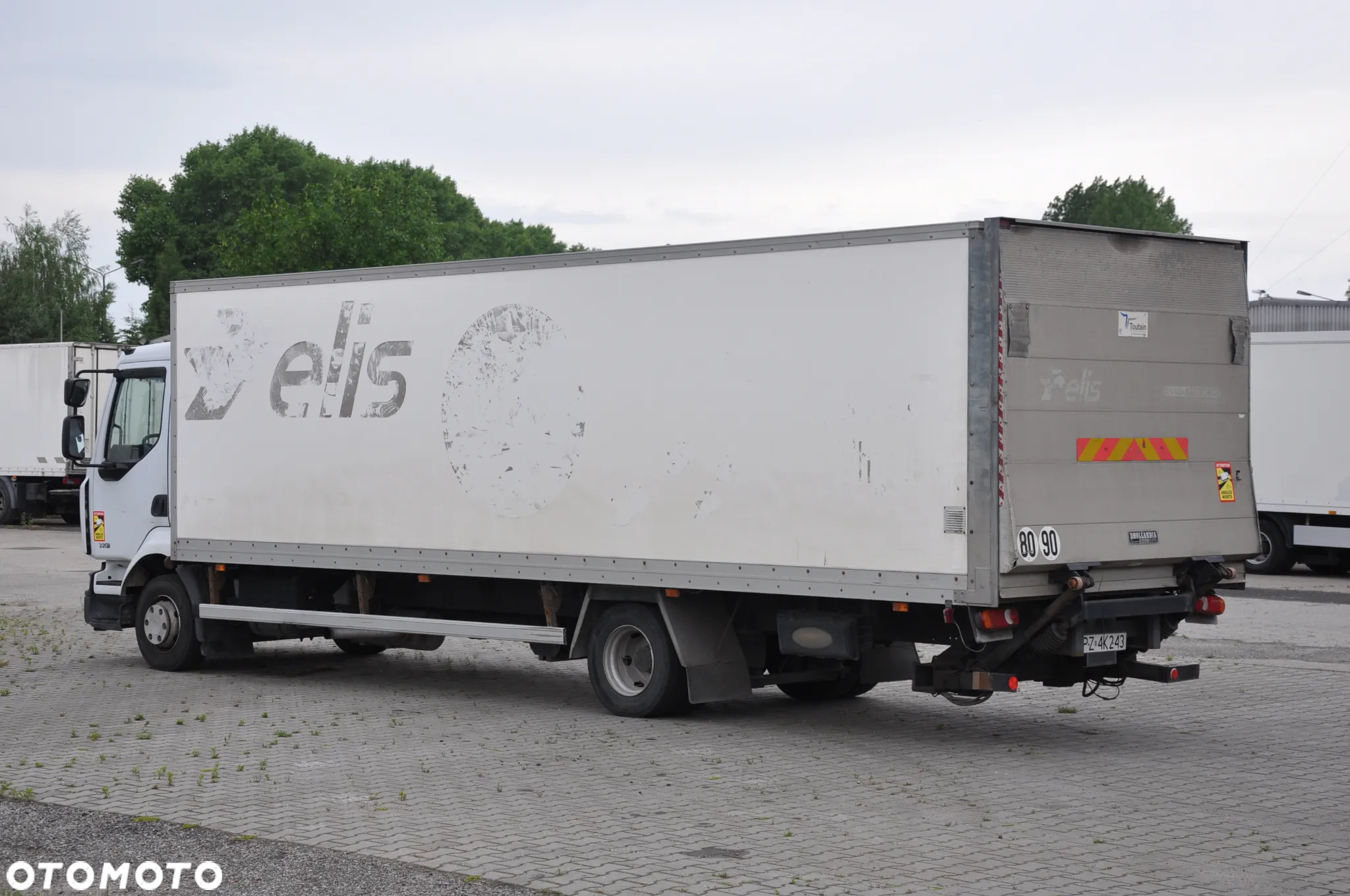 Renault MIDLUM 12.220 dł kontenera 7,90m - 5