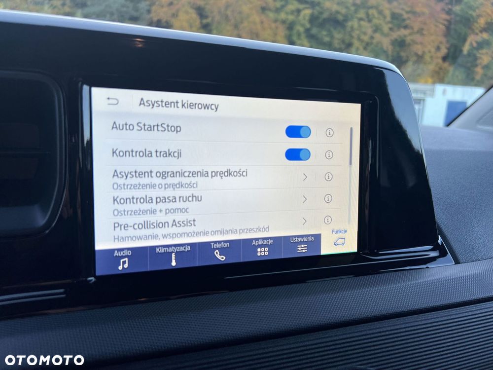 Ford Transit Courier - 29