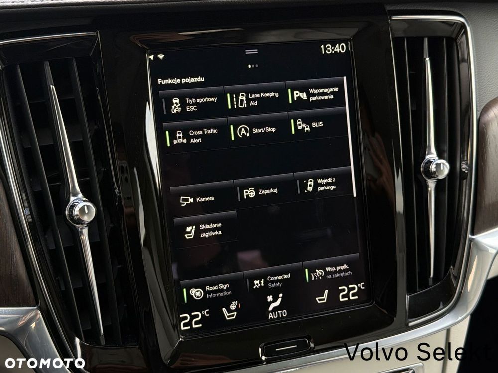 Volvo V90 Cross Country - 29