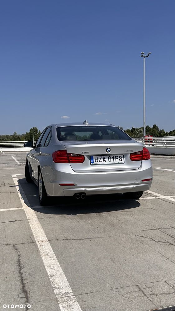 BMW Seria 3 320i - 17