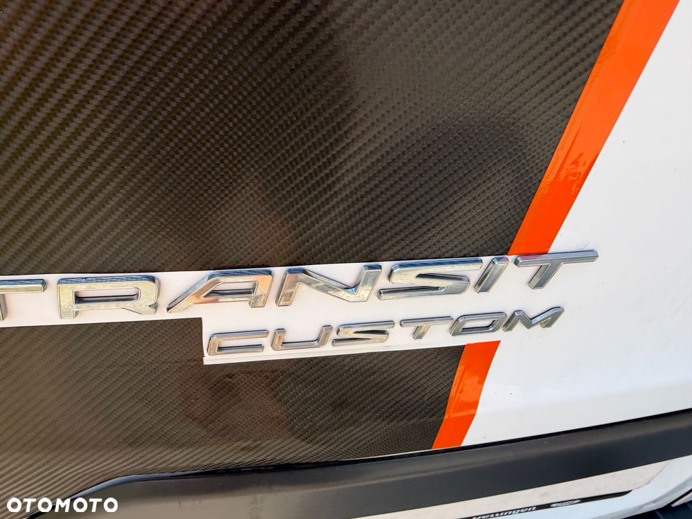 Ford TRANSIT CUSTOM - 28
