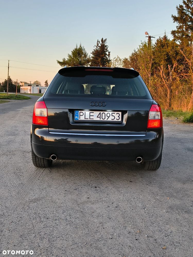 Audi A4 Avant 3 - 24