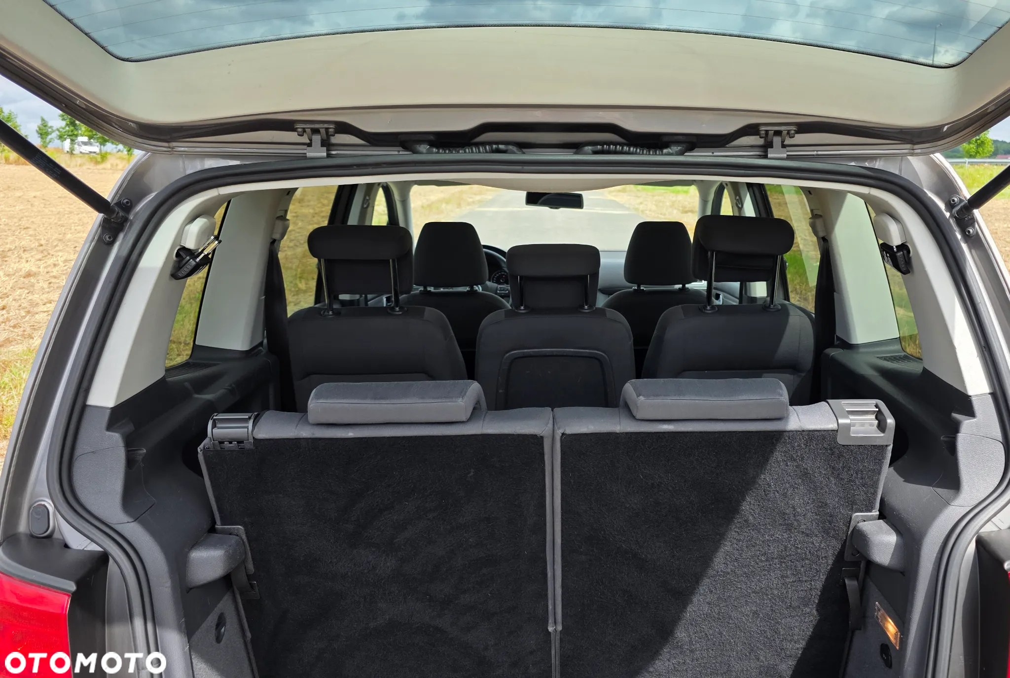 Volkswagen Touran 2.0 TDI United - 8
