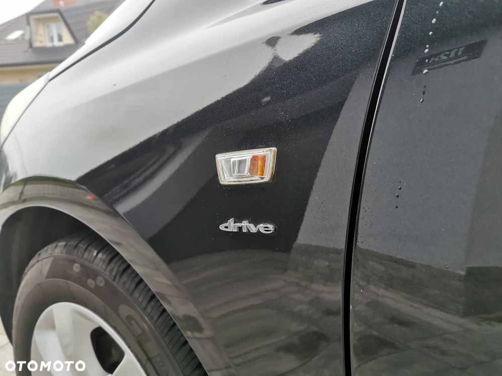 Opel Corsa 1.4 16V Color Edition - 11