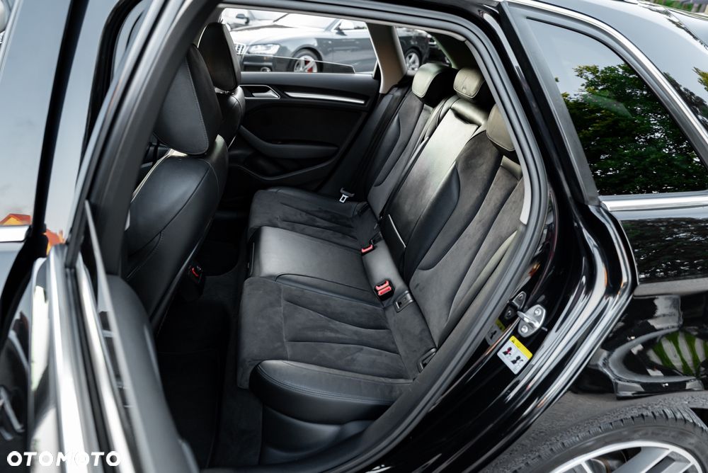 Audi A3 Sportback 1.8 TFSI S tronic S line Sportpaket - 19