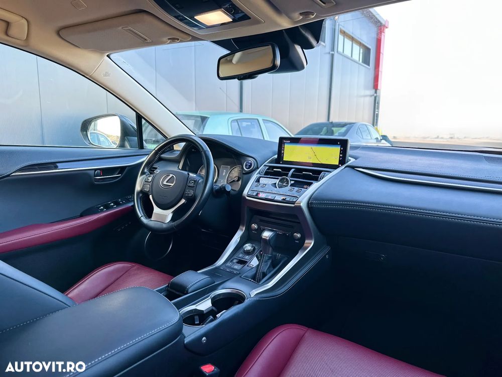 Lexus Seria NX - 25