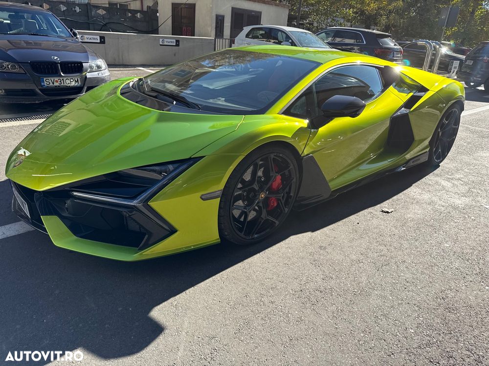 Lamborghini Revuelto - 1