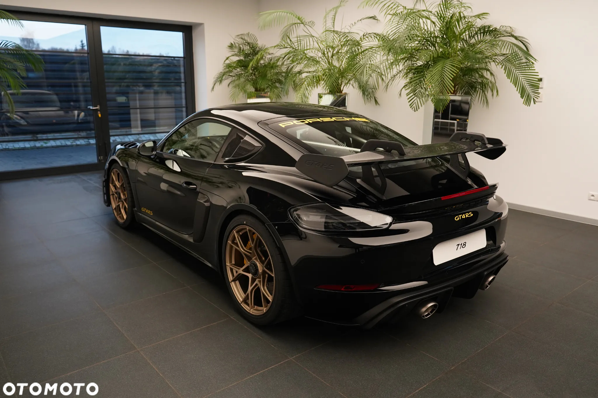 Porsche 718 Cayman GPF GT4 RS PDK - 2