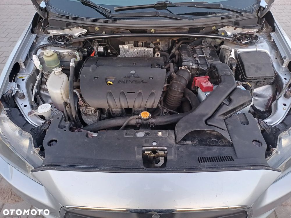 Mitsubishi Lancer 1.8 Invite - 10