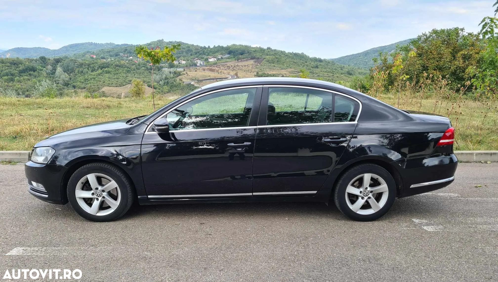 Volkswagen Passat Variant 2.0 Blue TDI DSG SCR Highline - 2