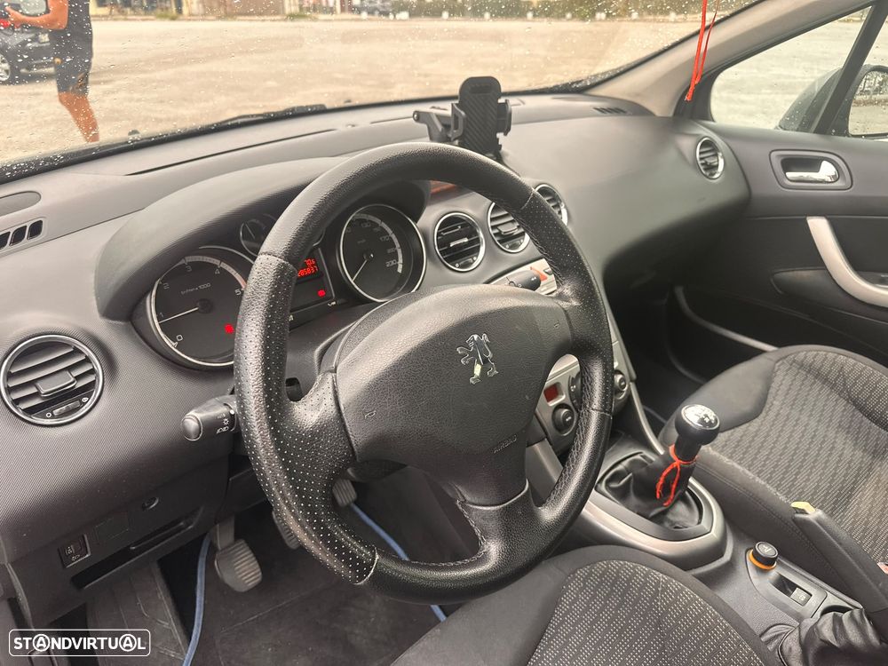 Peugeot 308 SW - 10
