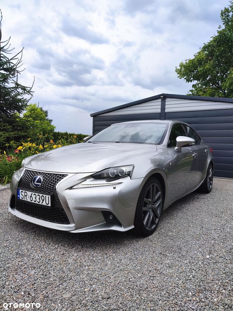 Lexus IS - 3