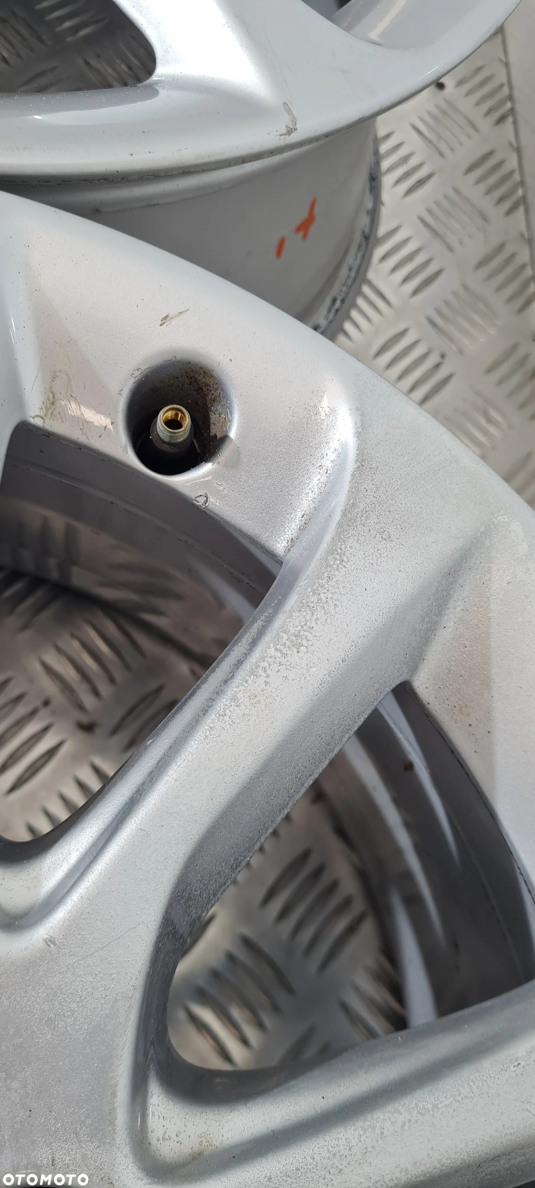 Audi A3 Felgi Aluminiowe 16 8V0601025BM - 11