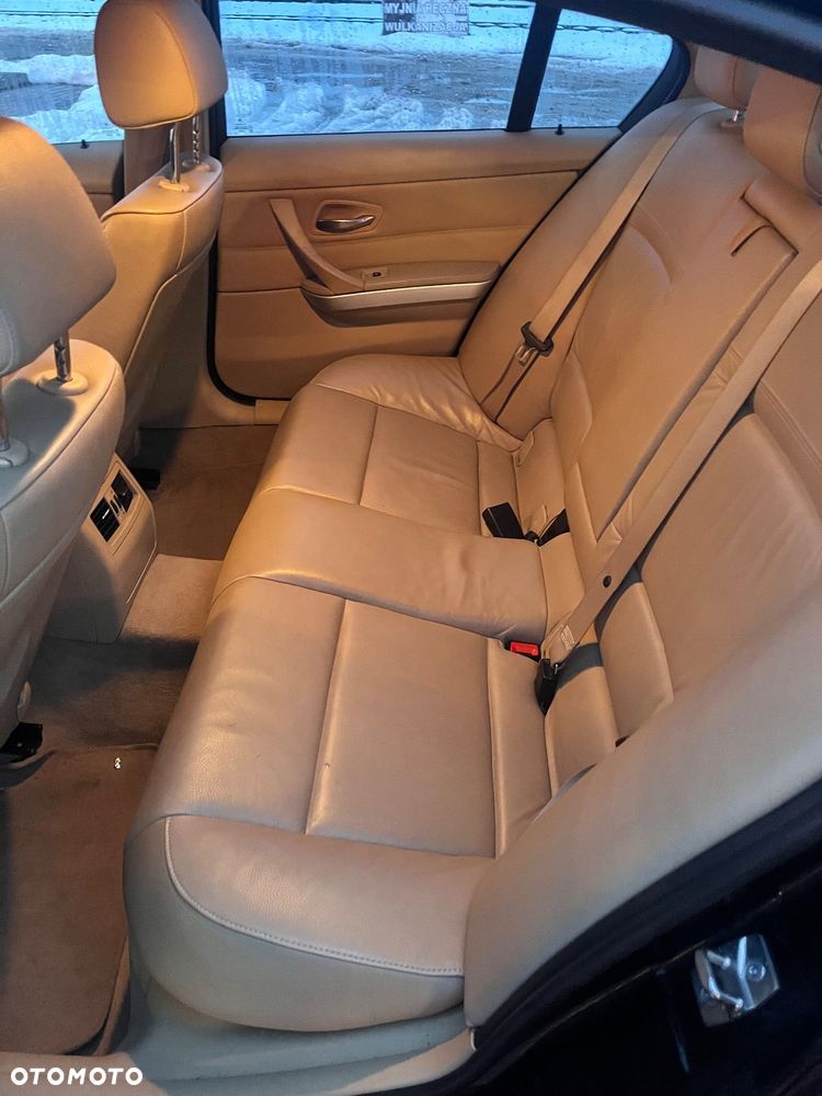 BMW Seria 3 318d - 11