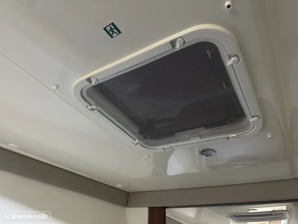 Quicksilver Activ 755 Sundeck - 12