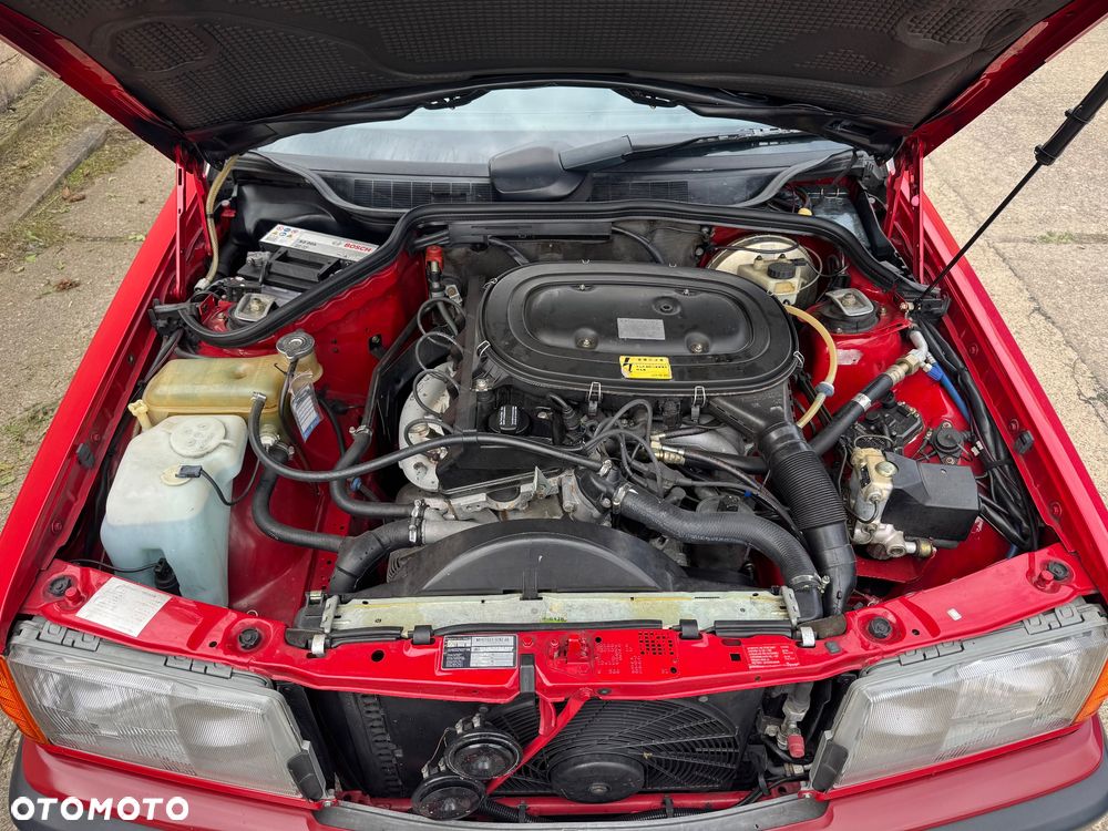 Mercedes-Benz W201 (190) - 4