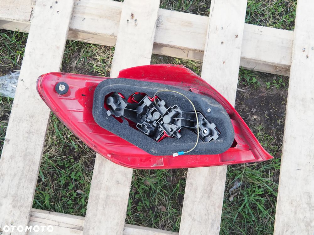 Lampa tył tylna prawa Peugeot 307 Lift HB - 4
