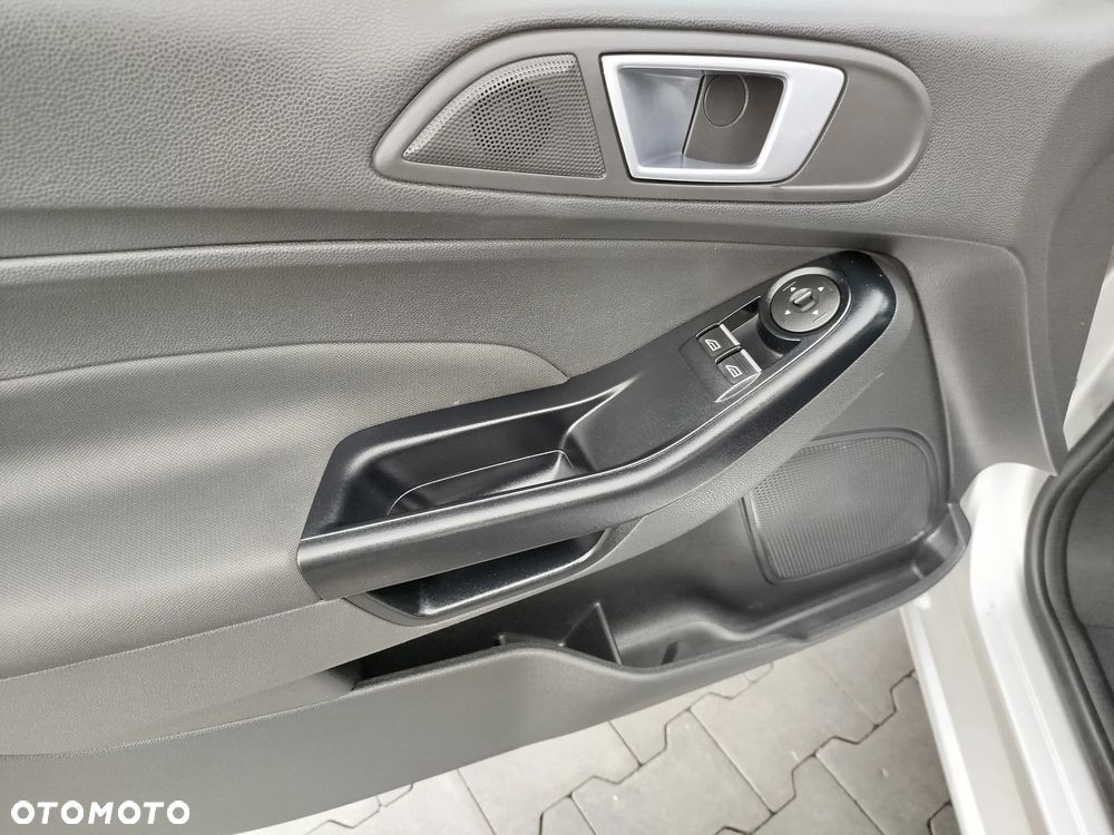 Ford Fiesta - 16