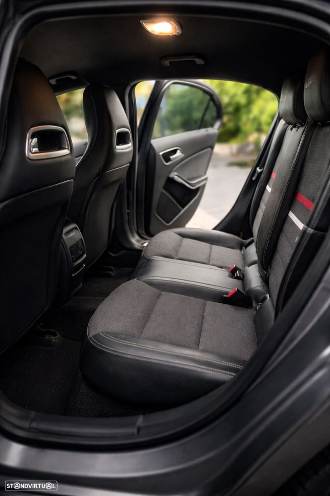 Mercedes-Benz A 180 CDI (BlueEFFICIENCY) Urban - 36