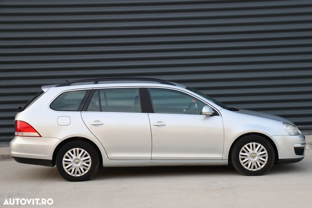 Volkswagen Golf 2.0 TDI DPF BlueMotion Technology Team - 11