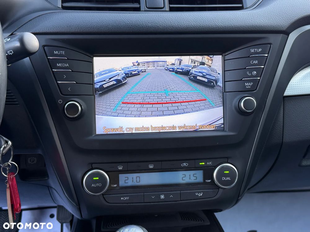 Toyota Avensis 2.0 D-4D Premium - 4