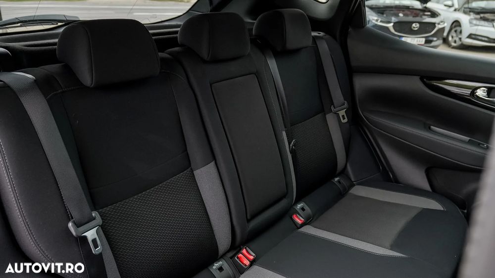 Nissan Qashqai 1.5 DCI N-CONNECTA - 29