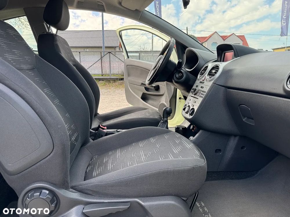 Opel Corsa - 25