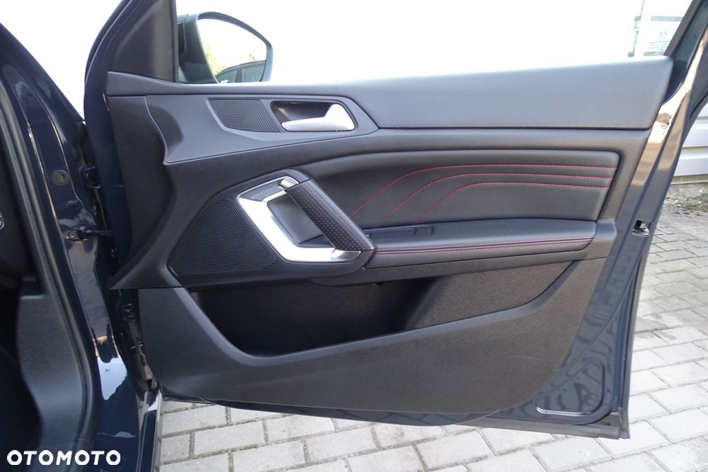 Peugeot 308 - 25