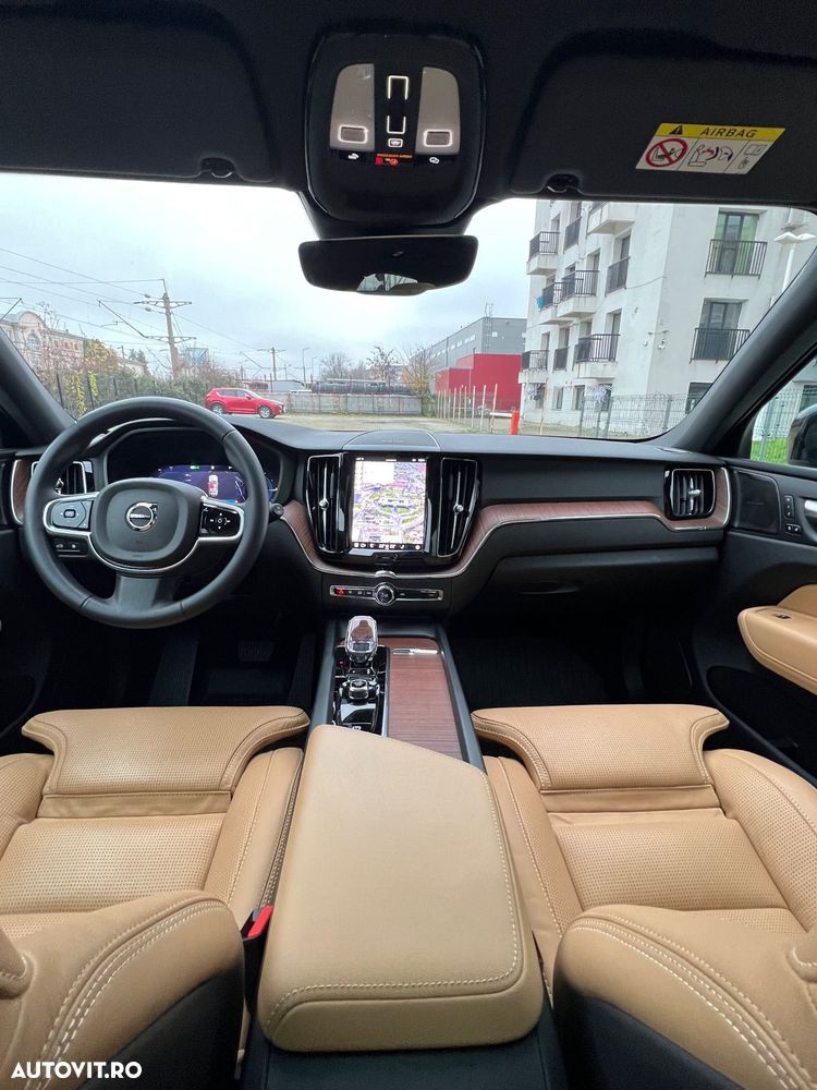 Volvo XC 60 Recharge T6 Twin Engine eAWD Inscription Expression - 17