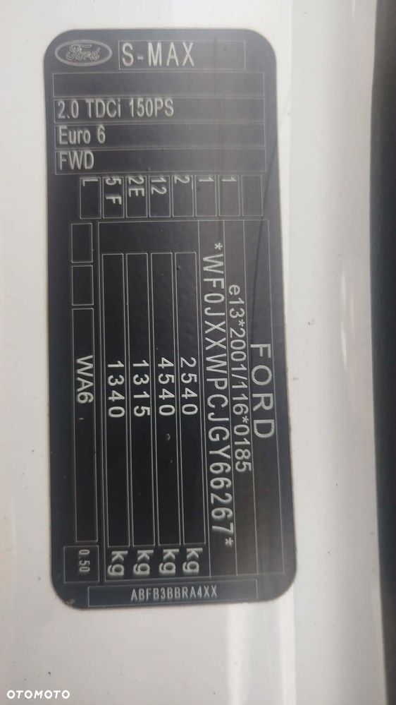 Ford S-Max - 17
