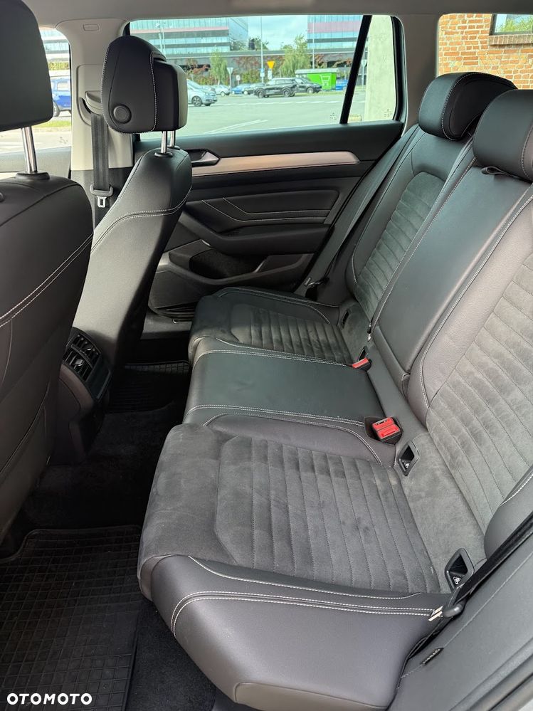Volkswagen Passat 2.0 TSI Elegance DSG - 21