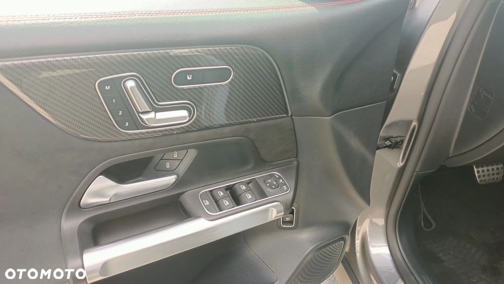 Mercedes-Benz GLB 200 d 4-Matic AMG Line 8G-DCT - 9