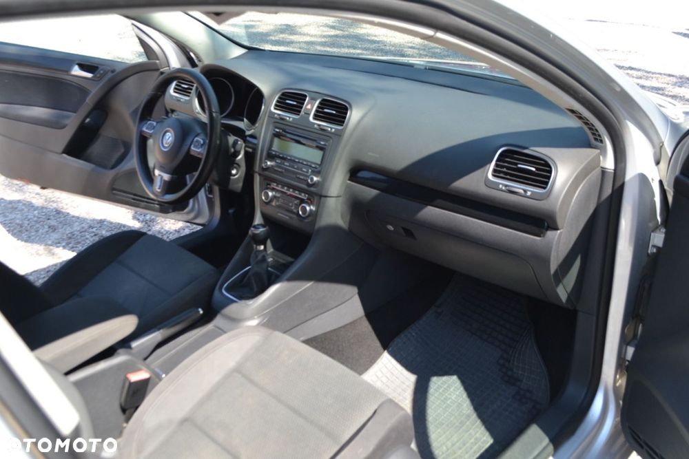 Volkswagen Golf - 8