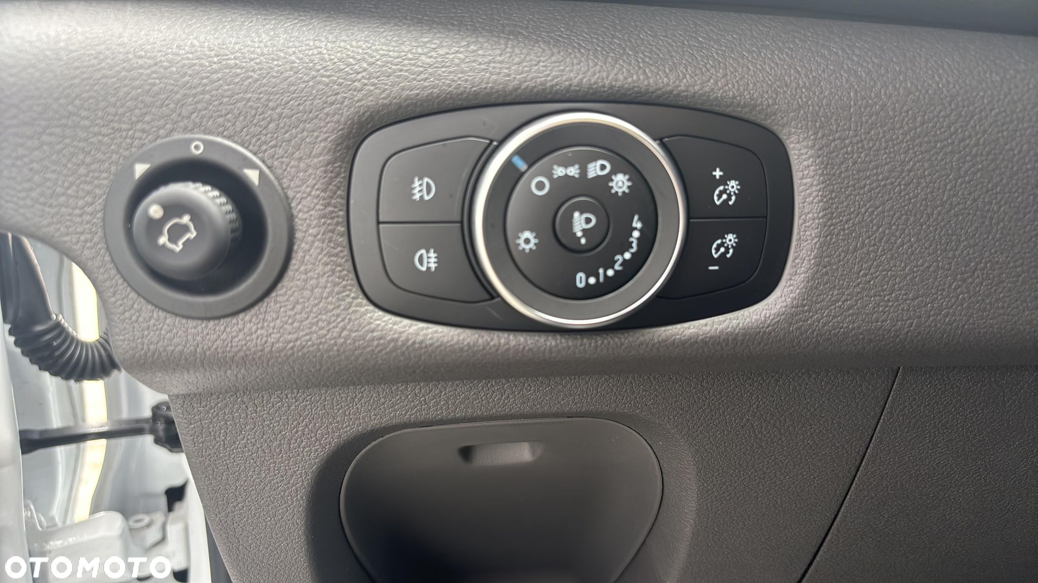Ford transit - 12