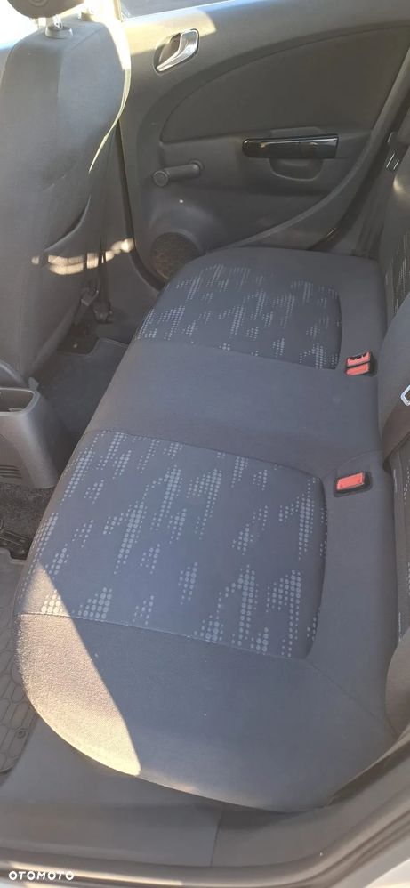 Opel Corsa - 4