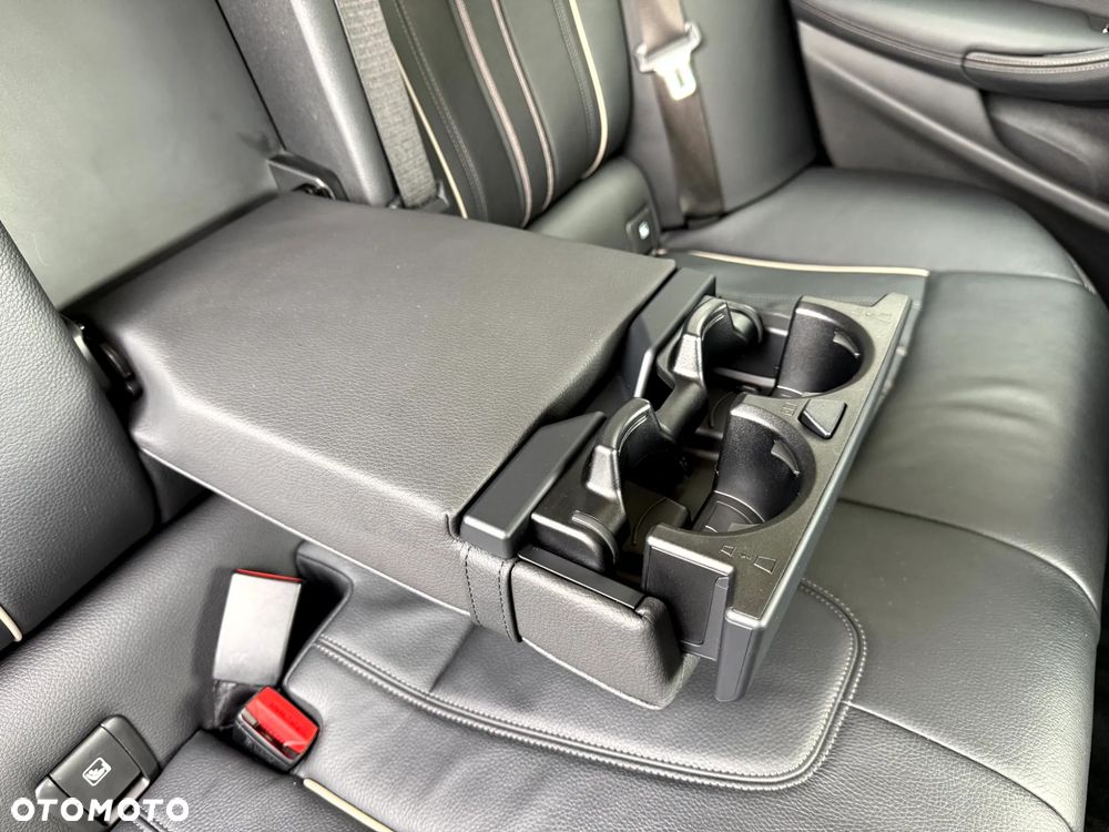 BMW Seria 5 520i - 29