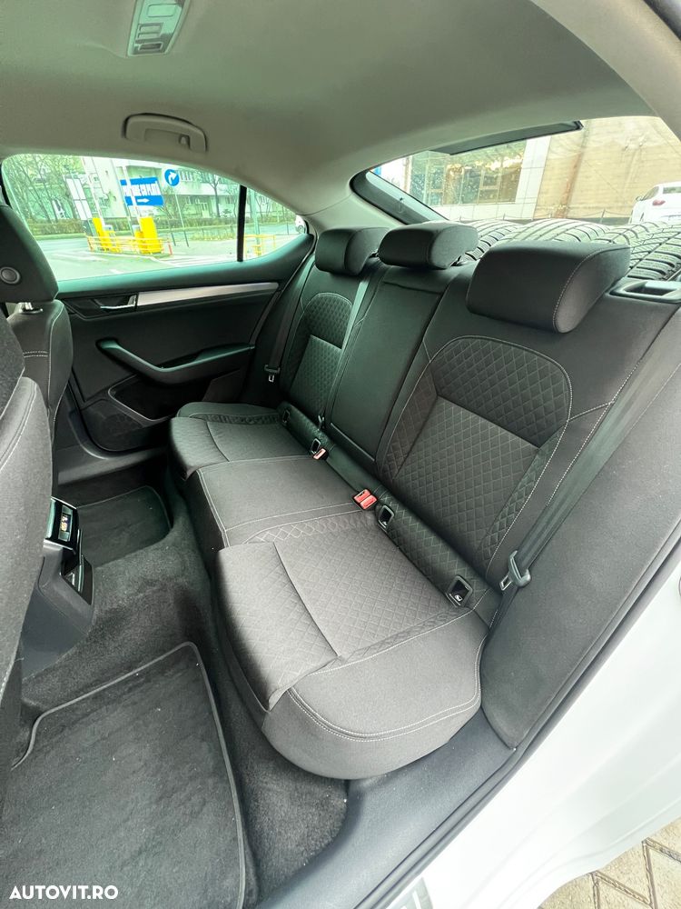 Skoda Superb 2.0 TDI DSG Style - 11