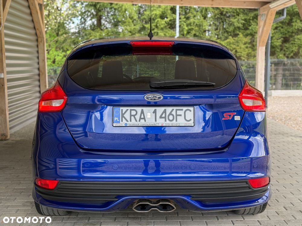 Ford Focus 2.0 EcoBoost ST mit Leder-Sport-Paket - 13