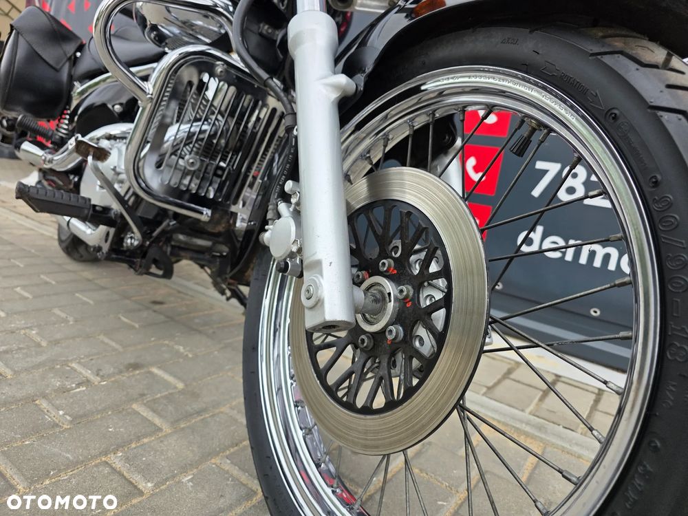 Suzuki Intruder - 25