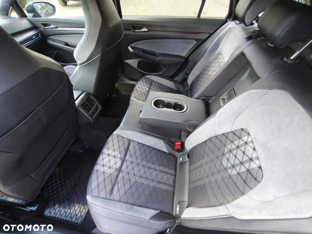 Volkswagen Golf Variant 1.5 eTSI EVO R-Line DSG - 20