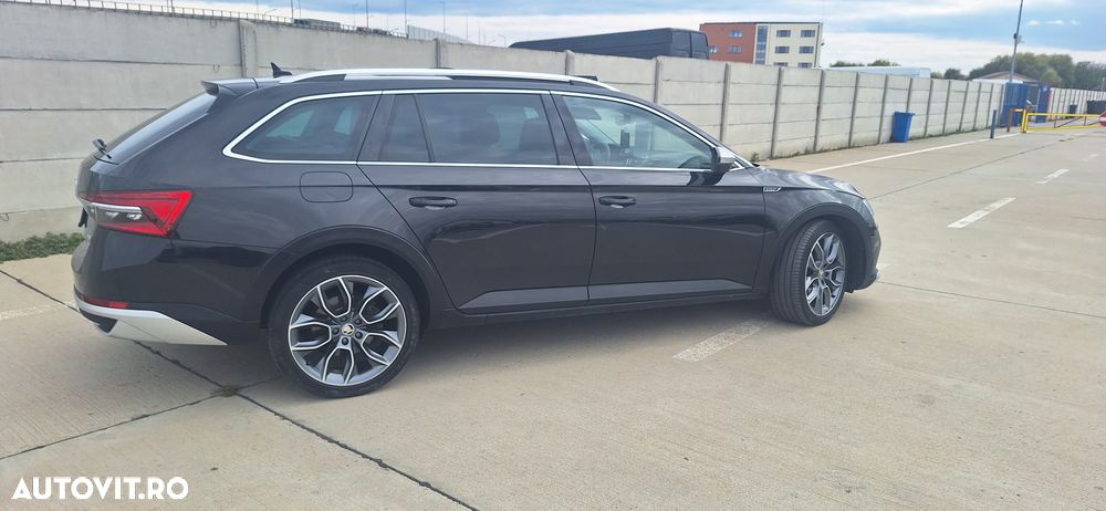 Skoda Superb Combi 2.0 TDI 4x4 DSG Scout - 21