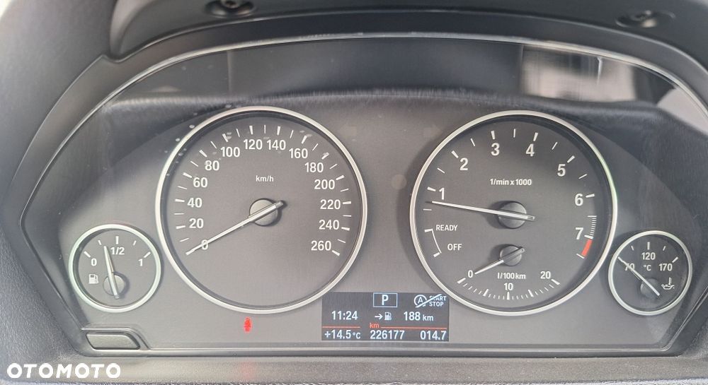 BMW Seria 3 320i Advantage sport - 14