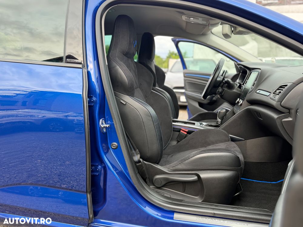 Renault Megane ENERGY TCe 205 EDC GT - 29