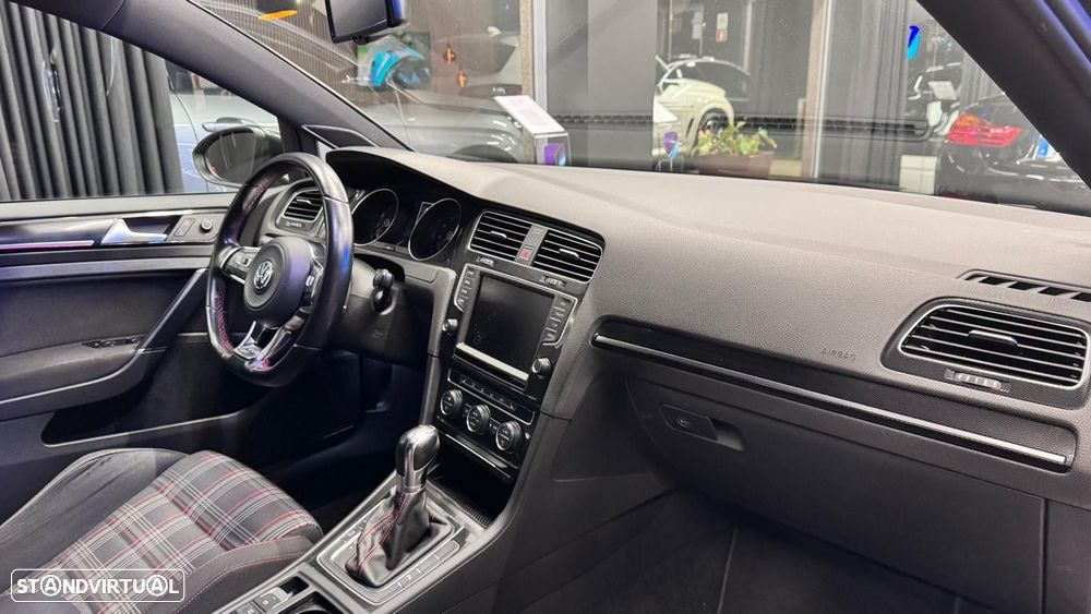 VW Golf 2.0 TSi GTi DSG Performance - 6