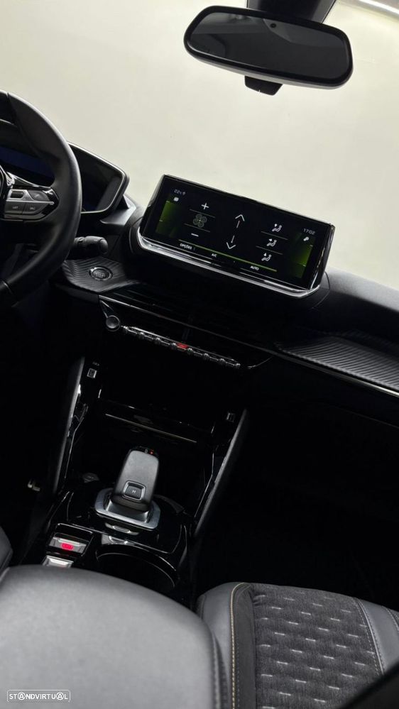 Peugeot 2008 1.2 PureTech Allure Pack EAT8 - 18