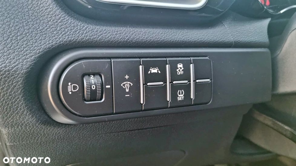 Kia Ceed 1.6 CRDi mHEV L Business Line - 22