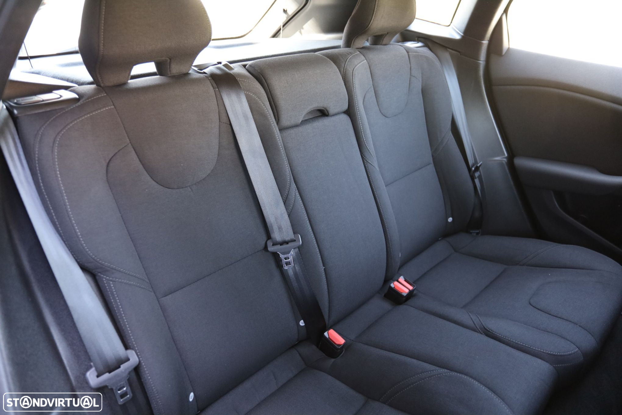 Volvo V40 2.0 D2 Momentum - 15